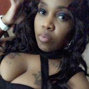 Meet your Posher, Evette